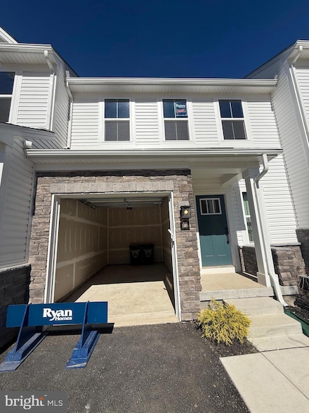 2664 Tisbury Ln, Downingtown, PA 19335