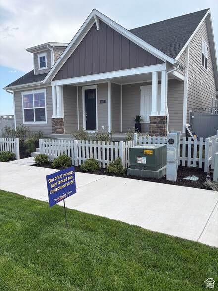 817 W Halvorsen Pkwy, Saratoga Springs, UT 84045