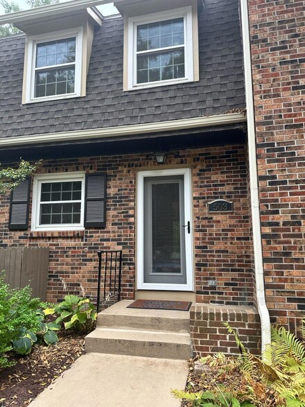 503 Laurel Ave, Hudson, WI 54016