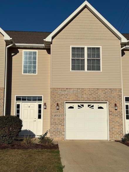 1603 Riverside Cir, Dixon, IL 61021