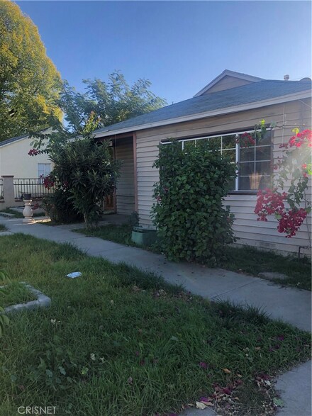 444 N Meyer St, San Fernando, CA 91340