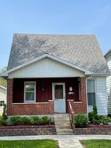 138 E Hill St, Wabash, IN 46992