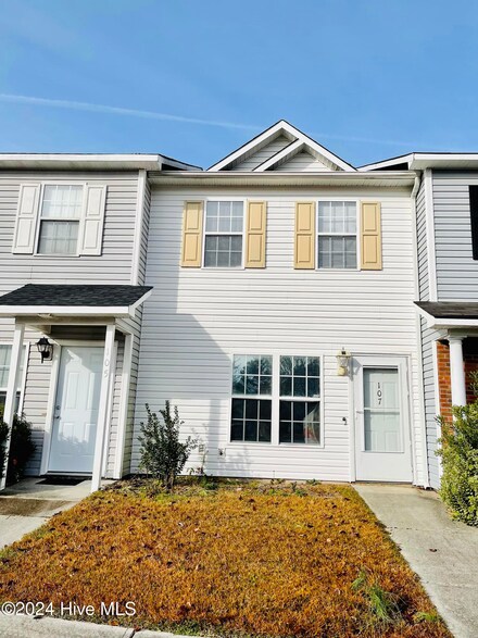 107 Spring Meadow Cir, Jacksonville, NC 28546