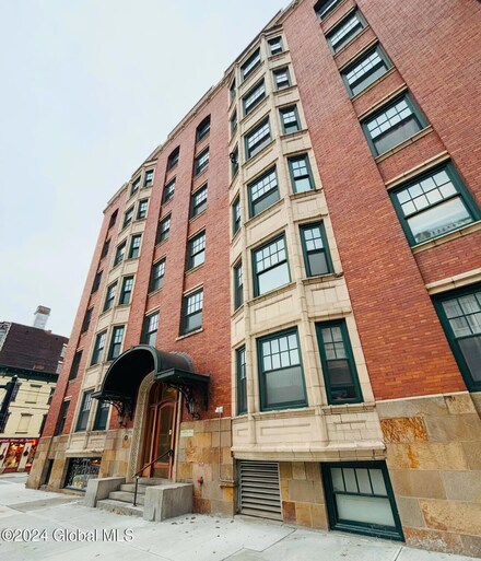 352 State St Unit 2A, Albany, NY 12210