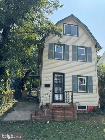 215 Sinnickson St, Salem, NJ 08079