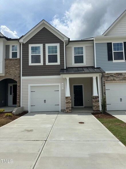 605 Leland Hill Cir, Zebulon, NC 27597
