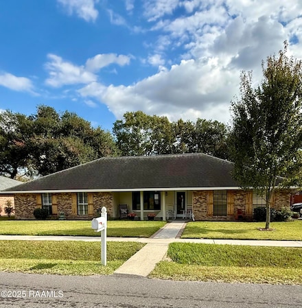 705 S Beau Pre Rd, Lafayette, LA 70508