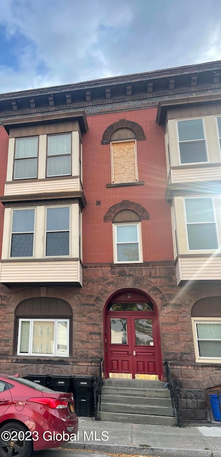200 4th St Unit 1st FL, Troy, NY 12180