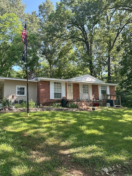 11 S Ontario Dr, Cherokee Village, AR 72529