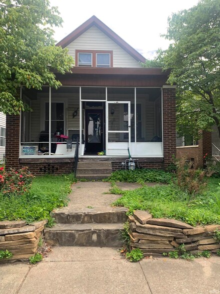 1023 N 2nd Ave, Evansville, IN 47710