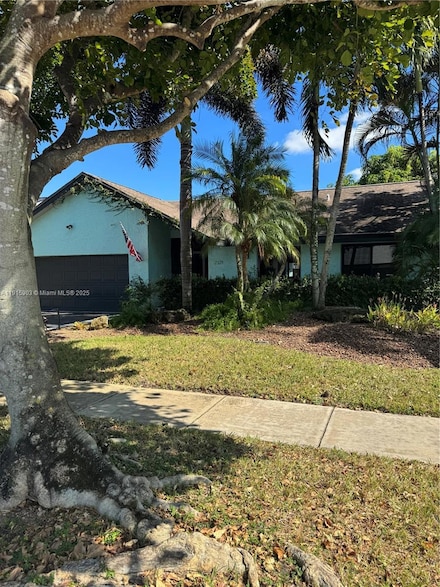 2321 NW 102nd Way, Pembroke Pines, FL 33026