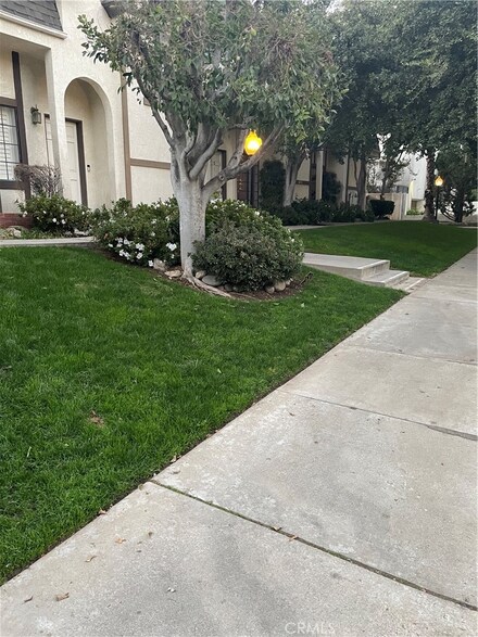 511 S El Molino Ave Unit 16, Pasadena, CA 91101