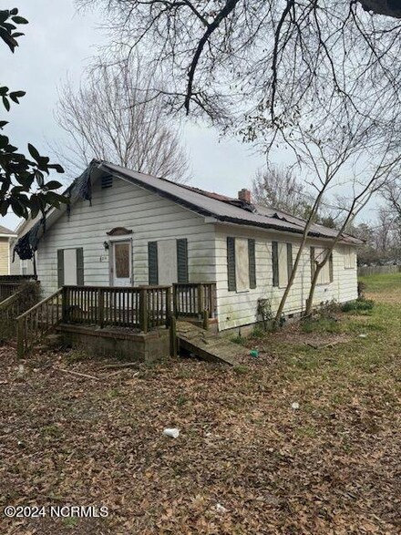 210 N 30th St, Wilmington, NC 28405