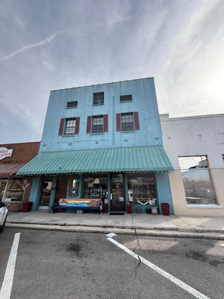 328 2nd St, Columbia, MS 39429