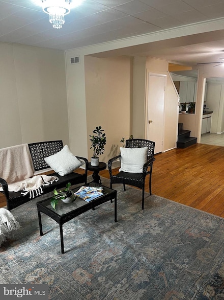 4127 Rhawn St, Philadelphia, PA 19136