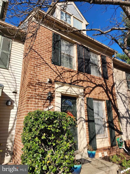 3 Strath Haven Ct, Montgomery Village, MD 20886