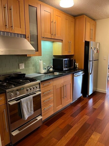 44 Washington St Unit 412, Brookline, MA 02445