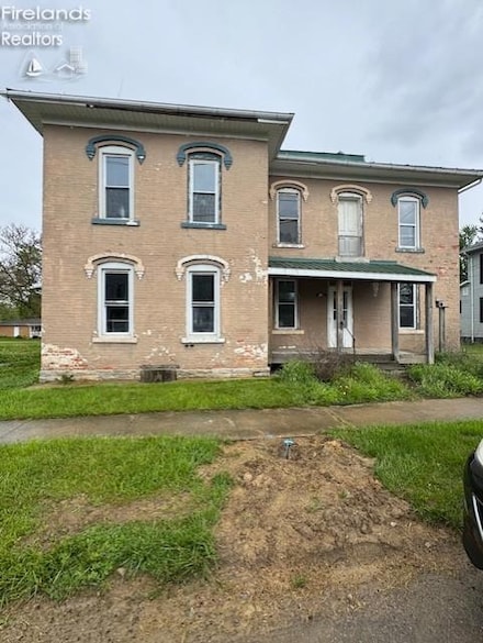 22 W New Haven St, Bloomville, OH 44818