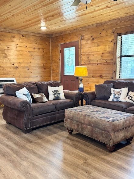 75 Perch Cove Ln, Broken Bow, OK 74728