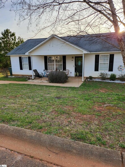 314 Labonte Dr, Piedmont, SC 29673