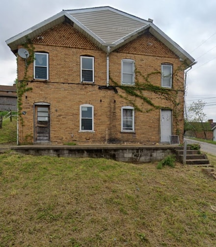 98 5th St, Marianna, PA 15345