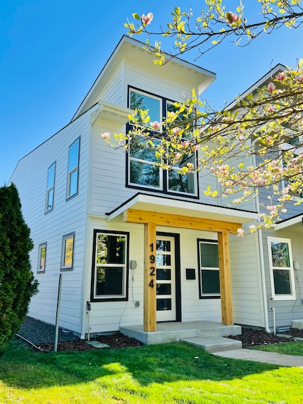 1924 E 37th Ave, Spokane, WA 99203