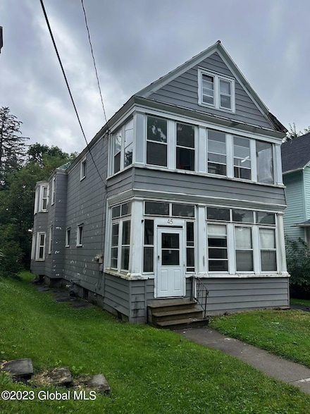 45 S Pine Ave, Albany, NY 12208