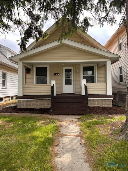 132 Bacon St, Rossford, OH 43460