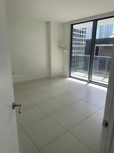 31 SE 6th St Unit 1507, Miami, FL 33131