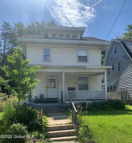702 Bedford Rd, Schenectady, NY 12308