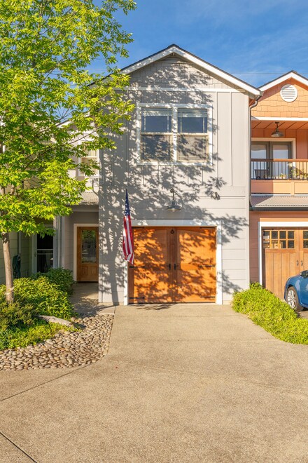 1214 Fruitdale Dr, Grants Pass, OR 97527