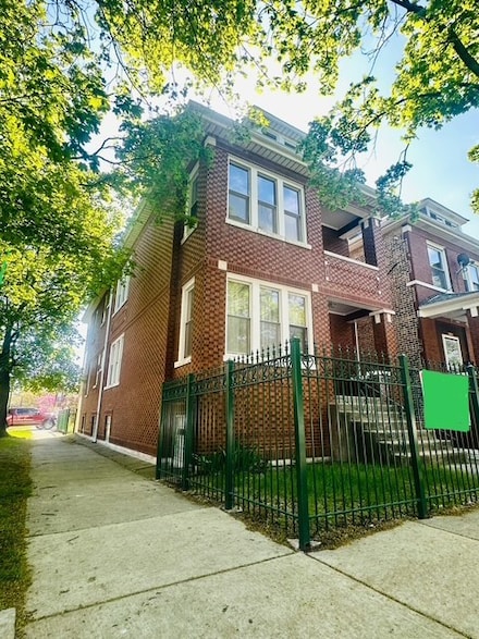 4001 S Albany Ave, Chicago, IL 60632