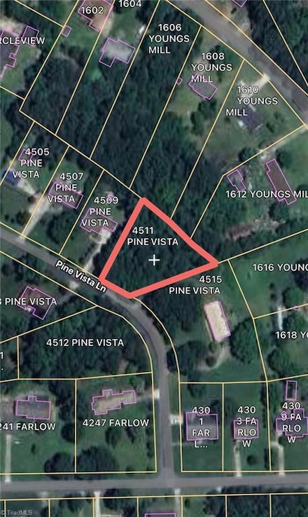 4511 Pine Vista Ln, Greensboro, NC 27406