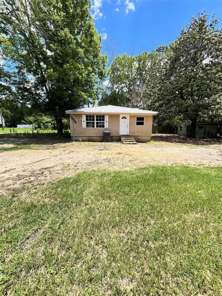 373 Old Central Plank Rd, Wetumpka, AL 36092