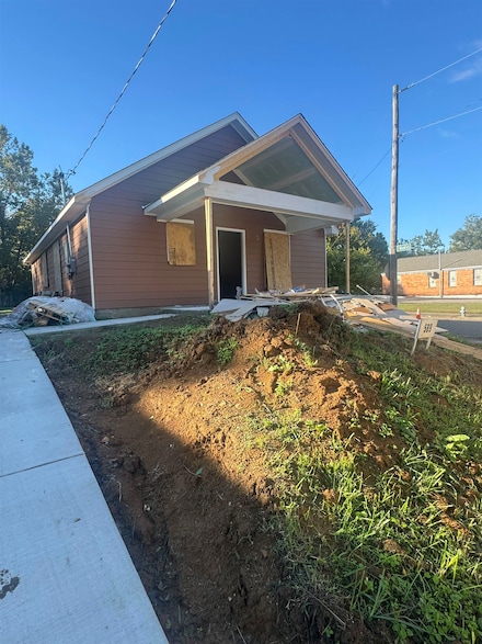 589 Gilleas Rd, Memphis, TN 38109