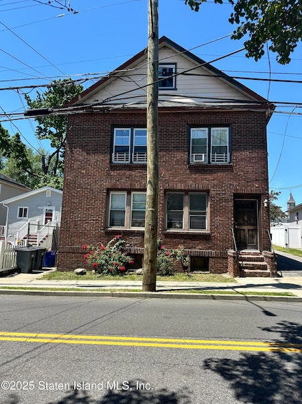 222 Union Ave, Staten Island, NY 10303