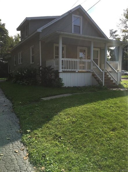 132 Milburn Dr Unit 38, Syracuse, NY 13207