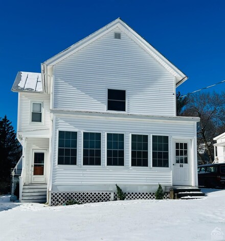 66 Prospect St, Hudson, NY 12534