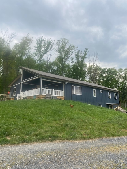 8905 Shade Tree Ln, Broadway, VA 22815