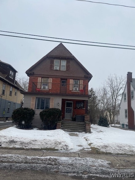2846 McKoon Ave, Niagara Falls, NY 14305