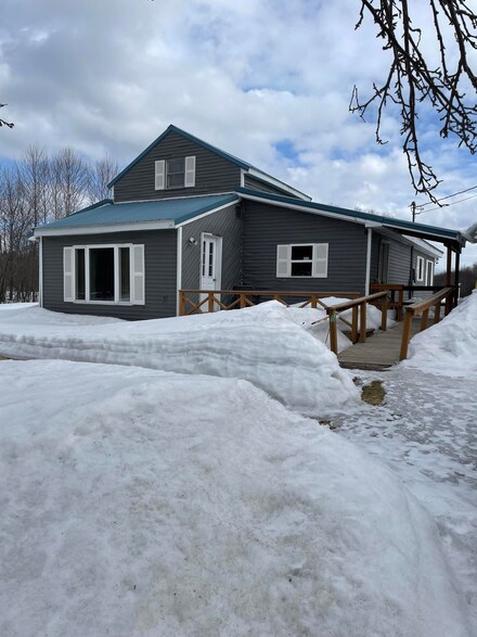 2191 Seymour St, Sault Sainte Marie, MI 49783