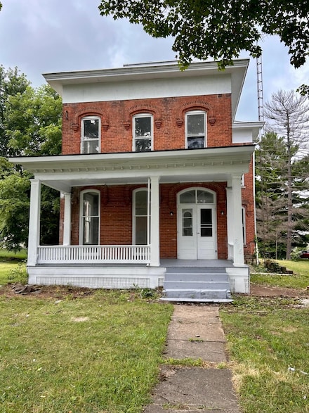 215 S Main St, Nevada, OH 44849