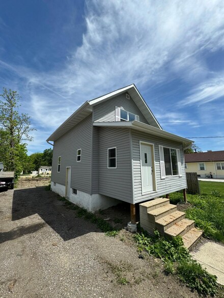 1935 Franklin Ave, Des Moines, IA 50314