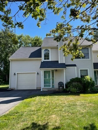 83 E Glen Dr, Taunton, MA 02780