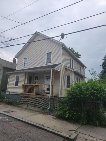 70 Fairmount Ave, Providence, RI 02908