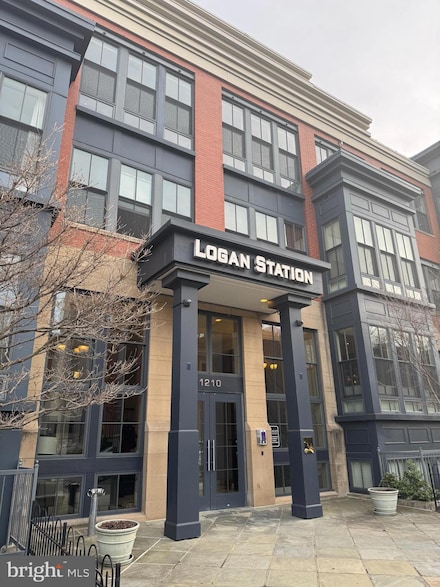 1210 R St NW Unit 313, Washington, DC 20009