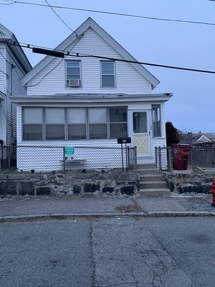 24 Lyons St, Lowell, MA 01852