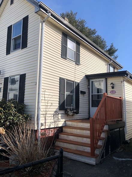 36-1/2 Linden St, Lynn, MA 01905