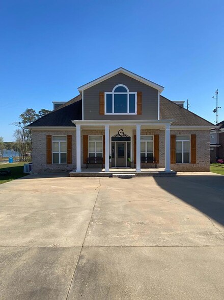 55 Kelsey Dr, Abbeville, AL 36310