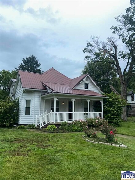 204 W Saline St, Carlisle, IN 47838